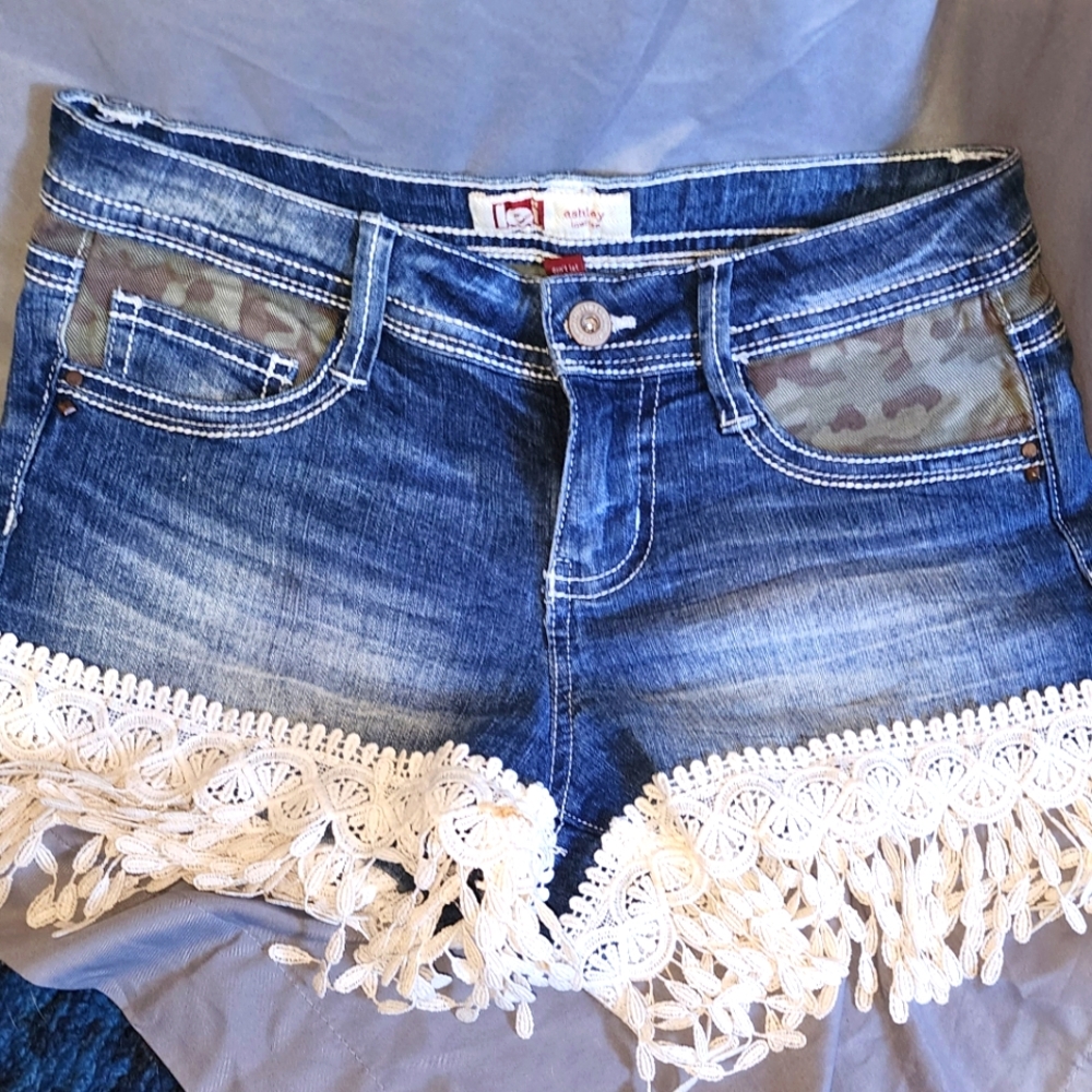 Vintage Lei Women's Jean Shorts Franny Boho Festival Camo Fringe Bollywood